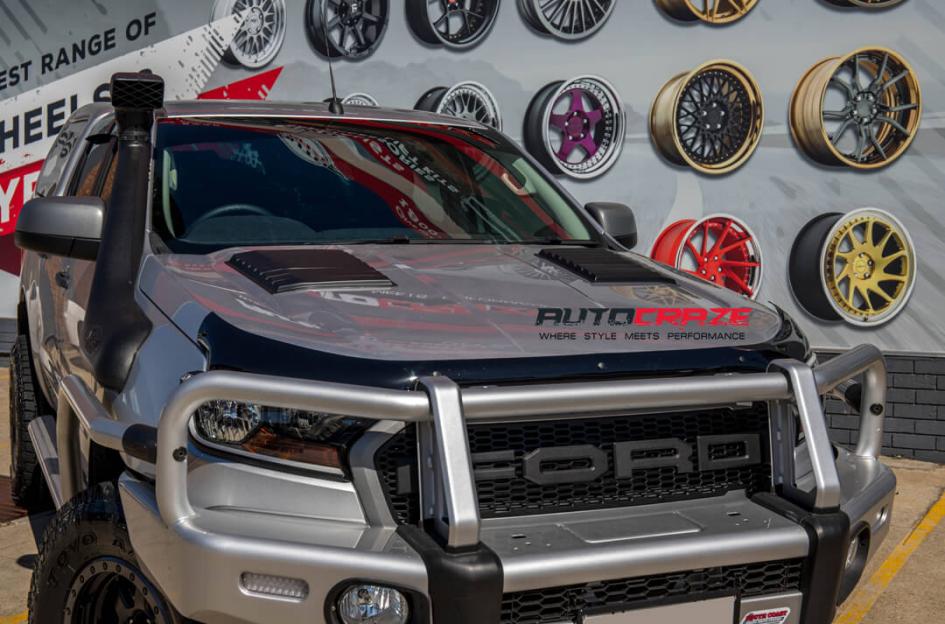 FORD-RANGER-TROPHY-MATTE-BLACK-WITH-ANTHRACITE-RING